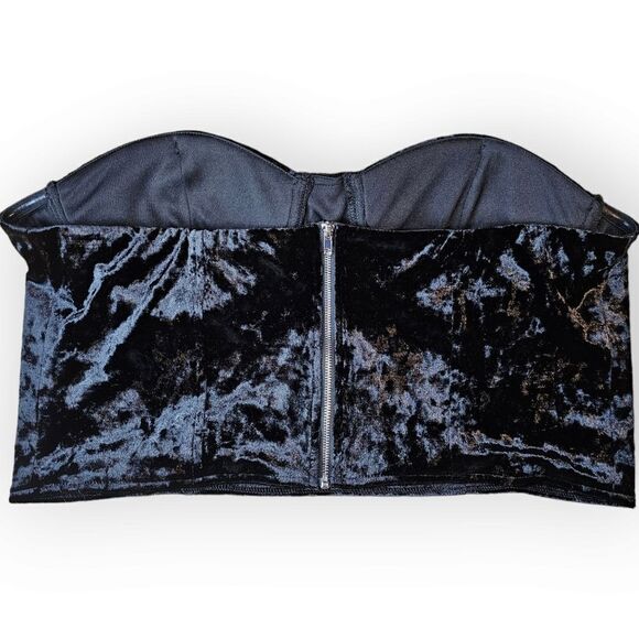 🌼4/$30 Boohoo Black Crushed Velvet Crop Top Bustier - Picture 4 of 9